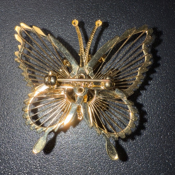 Monet Gold Butterfly Wire Wrap & Clear Rhinestones Pin Brooch Vintage - Picture 3 of 6